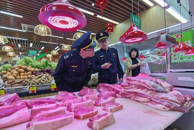 告别“美颜滤镜” 生鲜灯禁用新规下，家禽销售迎来真实时代